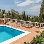 Casa Estrella - Chill Beside Your Private Pool شقة فريجيليانا