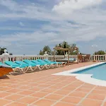 Casa Estrella - Chill Beside Your Private Pool فريجيليانا