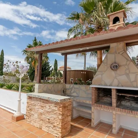 Casa Estrella - Chill Beside Your Private Pool فريجيليانا